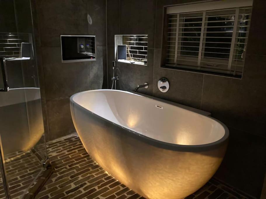 Voorsterstaete Former Barn, Including Jacuzzi Voorst Gem Voorst Exterior foto